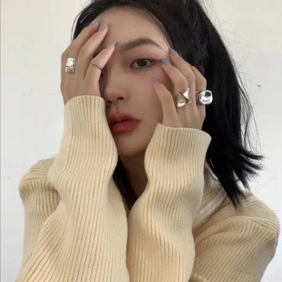 「再见」中的女人